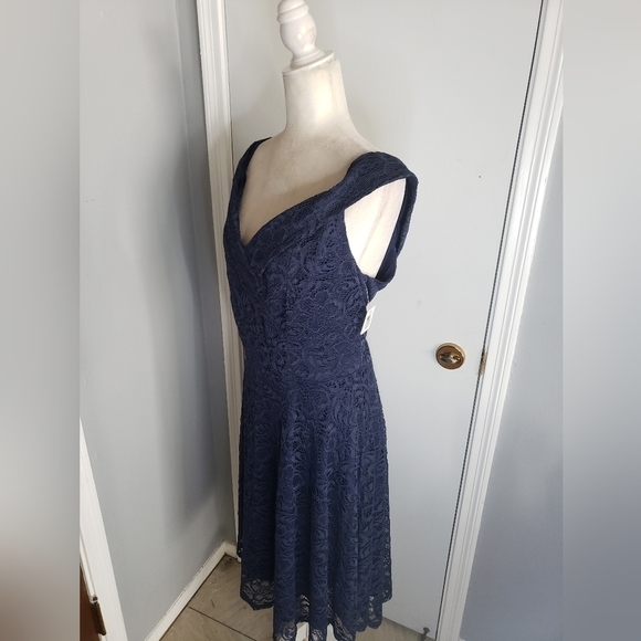 HOMRAIN Dress - Picture 3 of 7